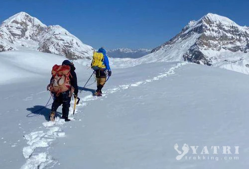 Vue spectaculaire du Chulu East et Chulu Far East dans la région de l’Annapurna au Népal.