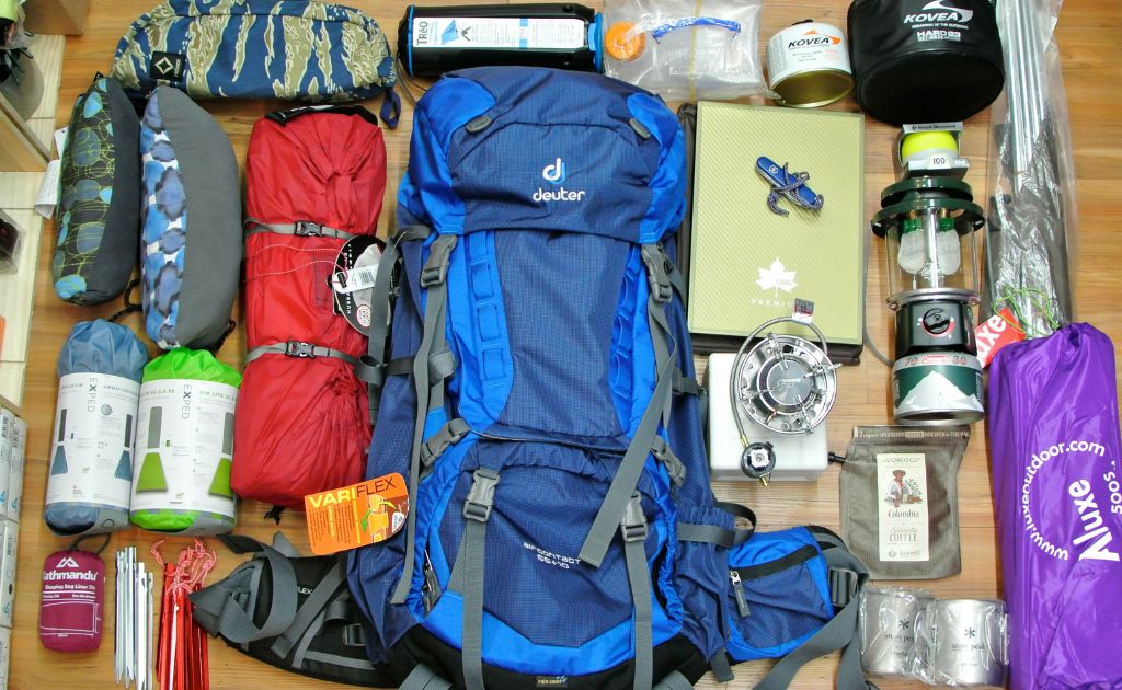 Équipement indispensable pour le trek vers le camp de base de l'Annapurna : préparez votre sac à dos intelligemment pour plus de confort et de sécurité.