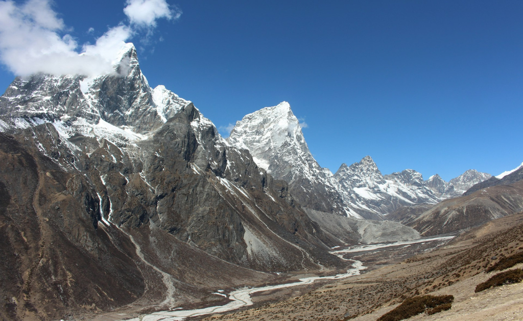 Paysages alpins entre Tengboche et Dingboche sur le trek Everest Base Camp