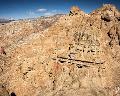 Mustang Cave Package Banner