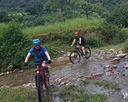 Single Track Tour Du Manaslu X